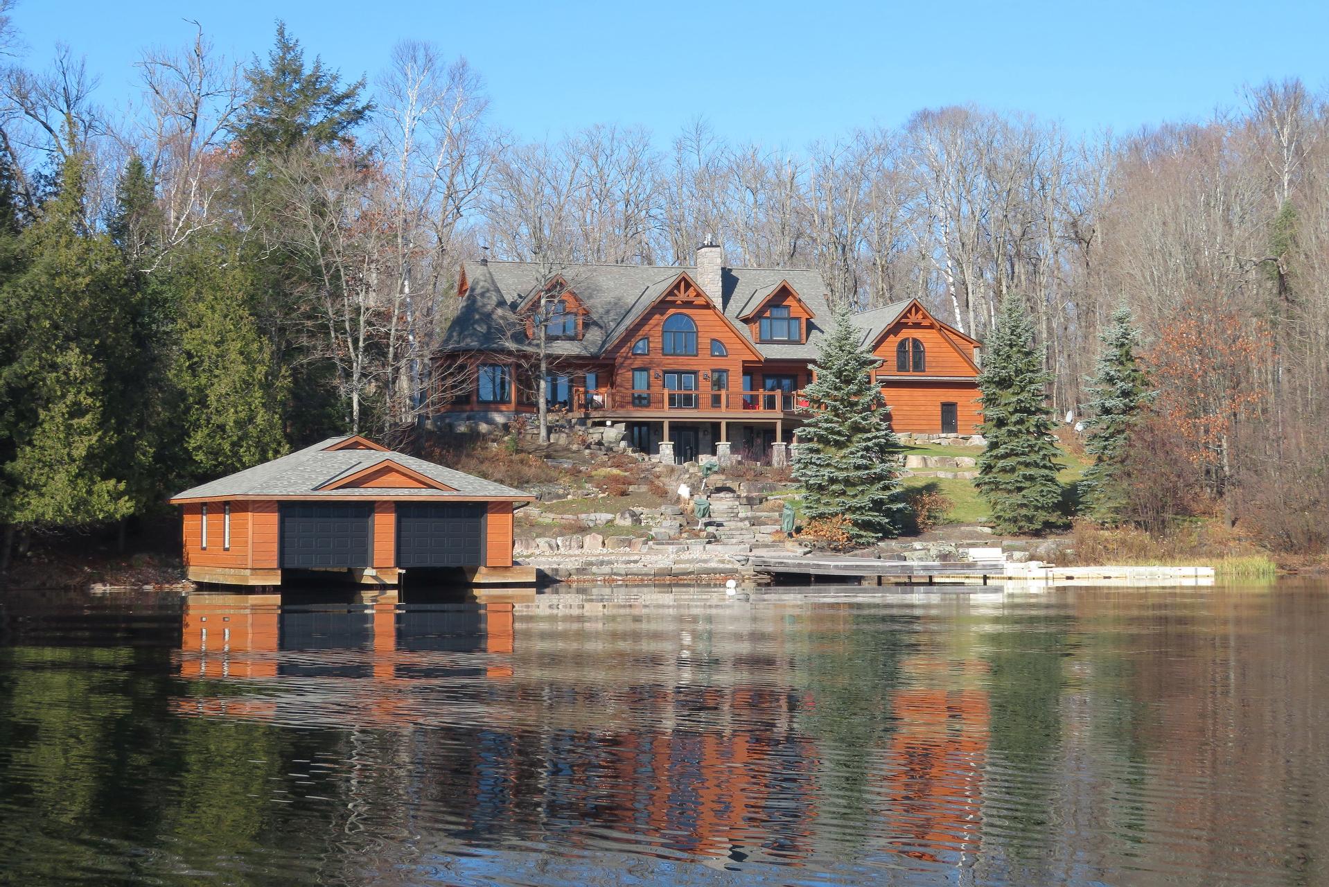 Listingshttps Matrix Ontariocollective Mlxmatrix Com Matrix Shared Hs5sg1vznm 241yongestreets Paul Pilon Royal Lepage Lakes Of Muskoka